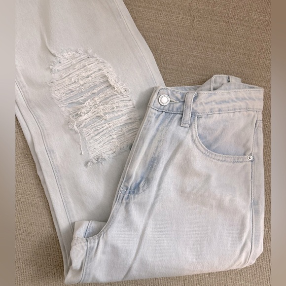 NWOT WeWoreWhat Distressed Jeans Size 24 - Picture 6 of 9